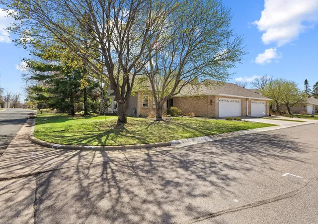 Photo 33 of Single family home for sale at 5619 Dunlap Ave N, Saint Paul, MN 55126 | MLS# 7136705 | Listing updated on 2026-09-02