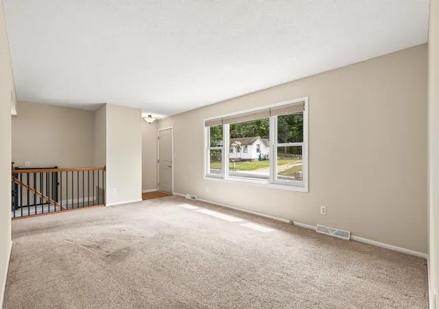 Photo 4 of Single family home for sale at 4638 Bedford Rd, Mound, MN 55364 | MLS# 7136746 | Listing updated on 2026-10-23