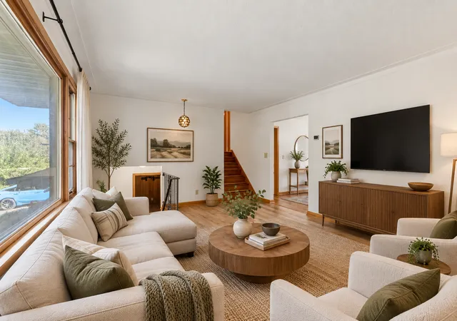 Photo 4 of Single family home for sale at 1300 Lakeview Ave, Saint Paul, MN 55120 | MLS# 7136758 | Listing updated on 2026-10-05