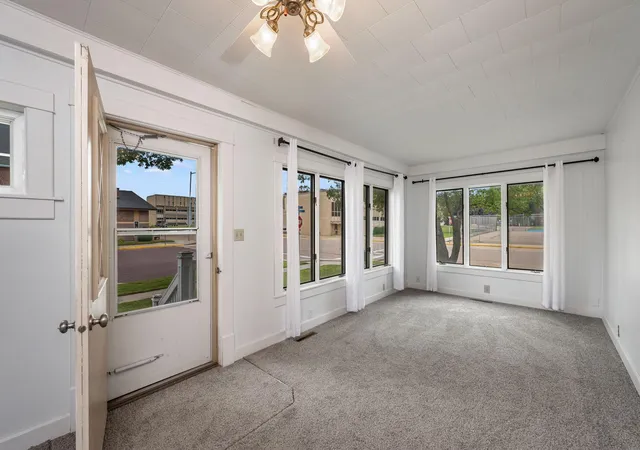 Photo 2 of Single family home for sale at 203 N Galbraith St, Blue Earth, MN 56013 | MLS# 7136767 | Listing updated on 2026-09-02