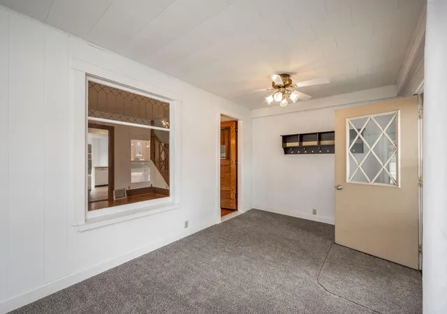 Photo 3 of Single family home for sale at 203 N Galbraith St, Blue Earth, MN 56013 | MLS# 7136767 | Listing updated on 2026-09-02
