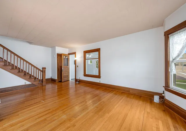 Photo 4 of Single family home for sale at 203 N Galbraith St, Blue Earth, MN 56013 | MLS# 7136767 | Listing updated on 2026-09-02