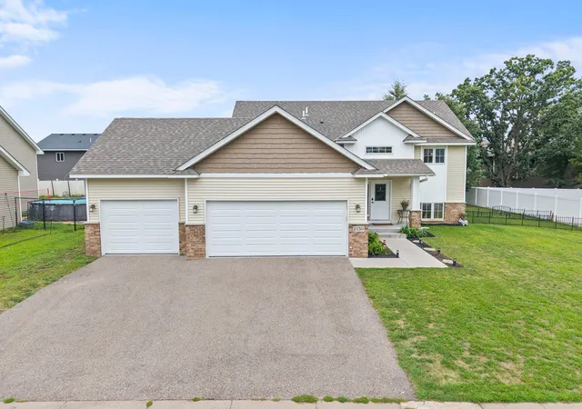 Photo 3 of Single family home for sale at 1130 Pierce Path Ne, Bethel, MN 55005 | MLS# 7136780 | Listing updated on 2026-09-03