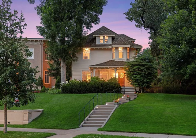 Photo 1 of Single family home for sale at 2225 E Lake Of The Isles Pkwy, Minneapolis, MN 55405 | MLS# 7136830 | Listing updated on 2026-09-23
