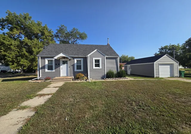 Photo 1 of Single family home for sale at 206 1st Street Ne, Lidgerwood, ND 58053 | MLS# 7136835 | Listing updated on 2026-09-26