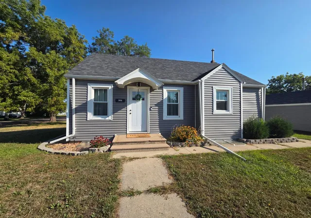 Photo 3 of Single family home for sale at 206 1st Street NE, Lidgerwood, ND 58053 | MLS# 7136835 | Listing updated on 2026-09-26