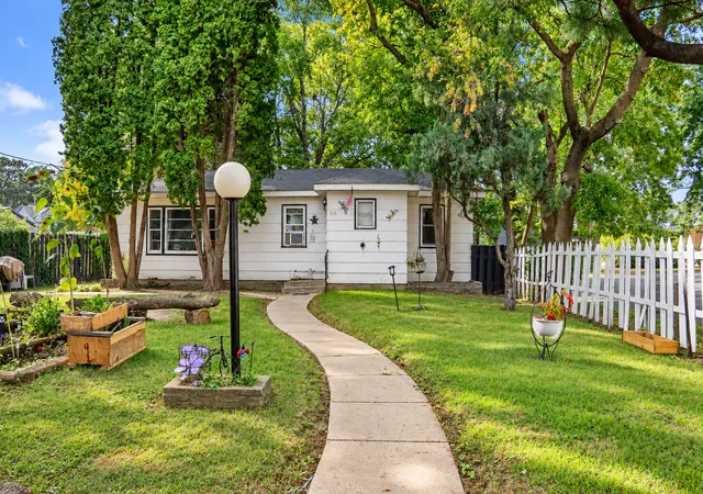 Photo 1 of Single family home for sale at 308 Roosevelt St, Alexandria, MN 56308 | MLS# 7136836 | Listing updated on 2026-09-23
