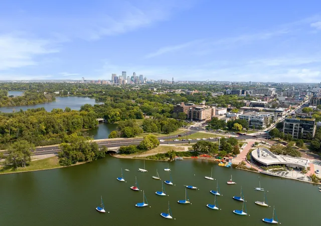 Listing Photo 2 - Condo for sale in building located at 2885 Knox Ave S, Minneapolis, MN 55408 - Unit #208