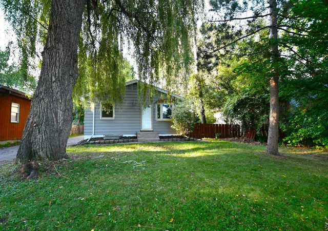 Photo 2 of Single family home for sale at 520 10th Avenue Se, Forest Lake, MN 55025 | MLS# 7136854 | Listing updated on 2026-09-04