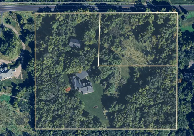 Photo 3 of Mansion for sale at 4565 Bayside Rd, Maple Plain, MN 55359 | MLS# 7136859 | Listing updated on 2026-10-08