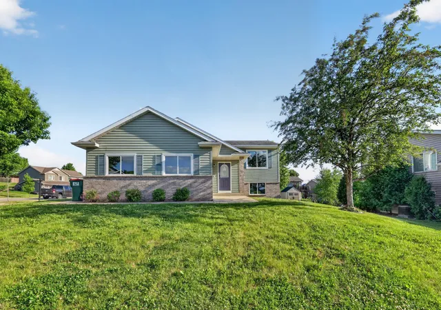 Photo 1 of Single family home for sale at 5852 Excalibur Ct Nw, Rochester, MN 55901 | MLS# 7136870 | Listing updated on 2026-09-03