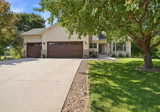 Photo 2 of Single family home for sale at 13005 Oakwood Dr, Rogers, MN 55374 | MLS# 7136876 | Listing updated on 2026-09-21