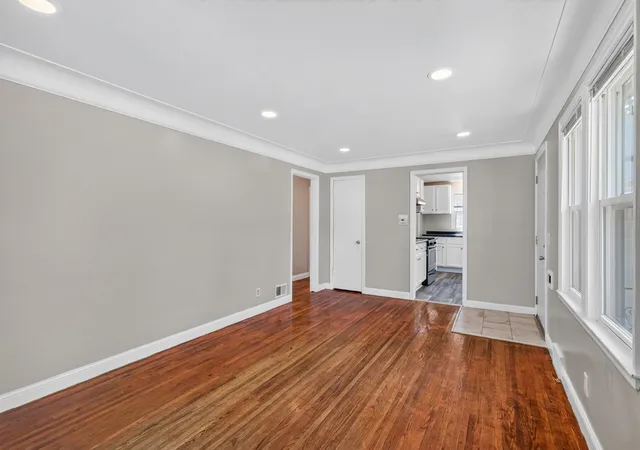 Photo 4 of Sale Pending at 3422 Aldrich Ave N, Minneapolis, MN 55412 | MLS# 7136882 | Listing updated on 2026-09-12