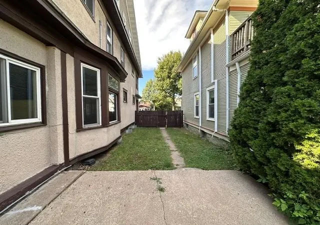 Photo 3 of House for sale at 654 Fuller Ave, Saint Paul, MN 55104 | MLS# 7136908 | Listing updated on 2026-09-13