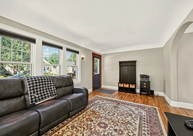 Photo 4 of Single family home for sale at 934 7th Avenue SE, Rochester, MN 55904 | MLS# 7136923 | Listing updated on 2026-09-18