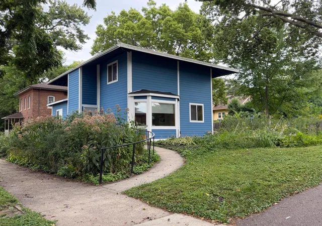 Photo 1 of Single family home for sale at 923 N 5th Street, Mankato, MN 56001 | MLS# 7136927 | Listing updated on 2026-09-02