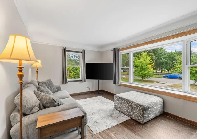 Photo 3 of Single family home for sale at 4258 Islemount Pl, Minneapolis, MN 55422 | MLS# 7136935 | Listing updated on 2026-09-18