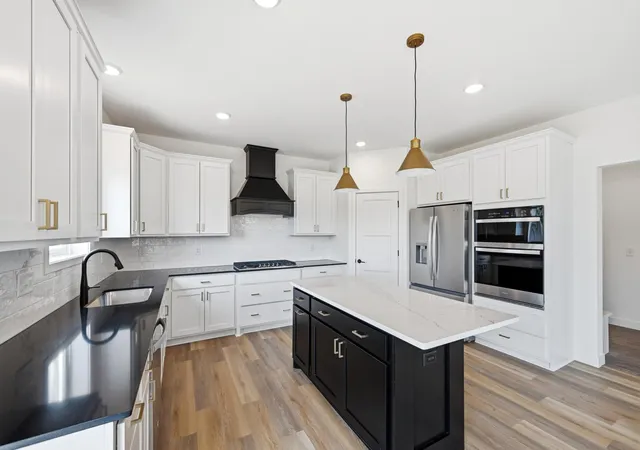 Photo 3 of Single family home for sale at 819 Walnut Grv Ln, Hanover, MN 55341 | MLS# 7136950 | Listing updated on 2026-09-02