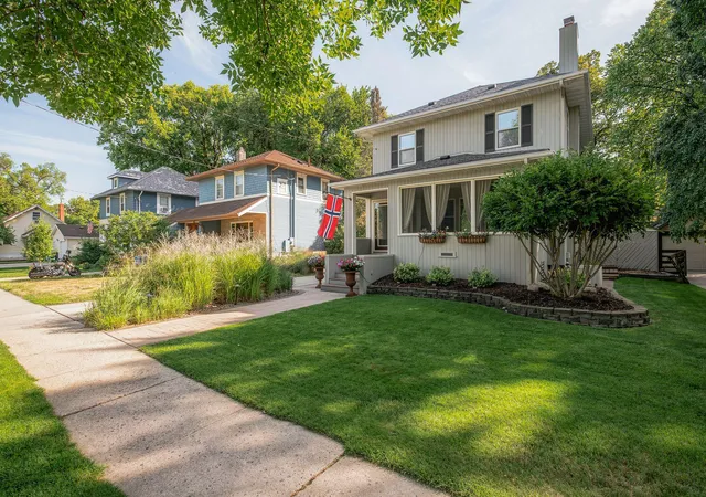 Photo 2 of Single family home for sale at 1318 7th Street S, Fargo, ND 58103 | MLS# 7136951 | Listing updated on 2026-09-13