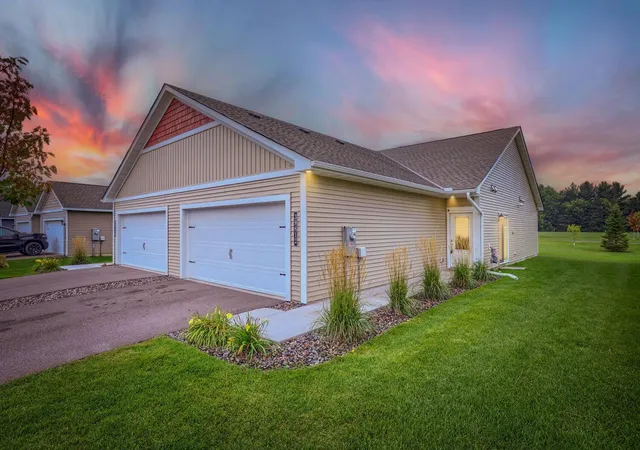 Photo 2 of Townhouse for sale at 39812 Fallbrook Ave, North Branch, MN 55056 | MLS# 7136978 | Listing updated on 2026-09-03