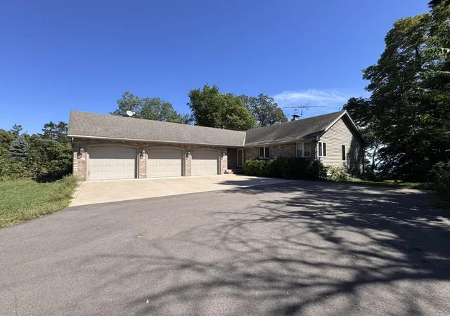 Photo 2 of Single family home for sale at 21060 Pike Ave, Aitkin, MN 56431 | MLS# 7136983 | Listing updated on 2026-09-03