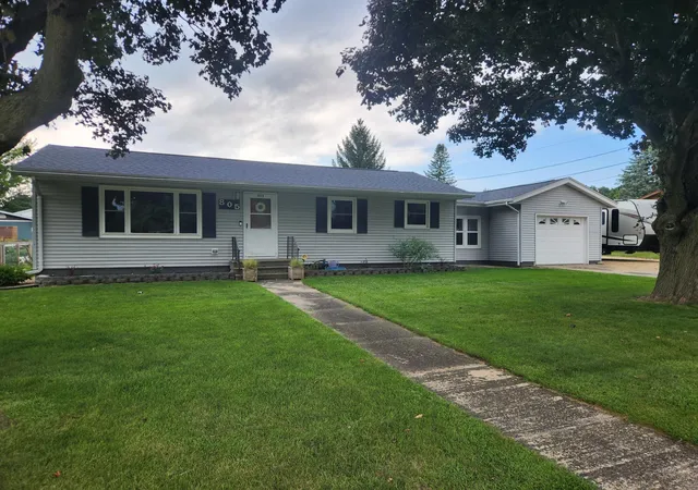 Photo 1 of Single family home for sale at 805 E County Rd N, Le Roy, MN 55951 | MLS# 7137004 | Listing updated on 2026-09-04