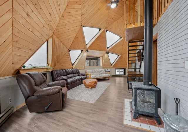 Photo 4 of Single family home for sale at 24871 E Long Lake Rd, Bigfork, MN 56628 | MLS# 7137027 | Listing updated on 2026-10-01