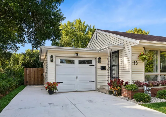 Photo 37 of Single family home for sale at 18 Park Dr, Northfield, MN 55057 | MLS# 7137032 | Listing updated on 2026-09-05