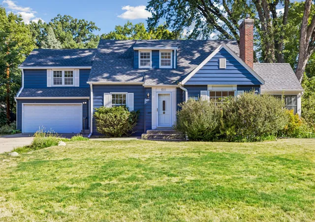 Photo 1 of Sale Pending at 511 Janalyn Cir, Minneapolis, MN 55416 | MLS# 7137033 | Listing updated on 2026-09-06