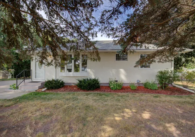 Photo 3 of Single family home for sale at 2115 English St, Saint Paul, MN 55109 | MLS# 7137053 | Listing updated on 2026-10-04