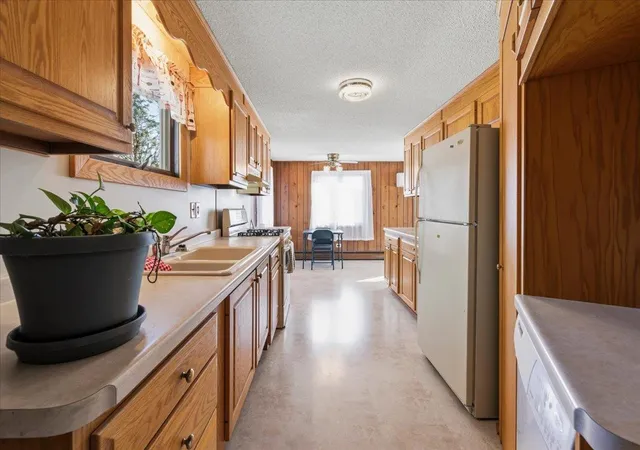 Photo 2 of Single family home for sale at 170 Albert St, Loretto, MN 55357 | MLS# 7137066 | Listing updated on 2026-10-29