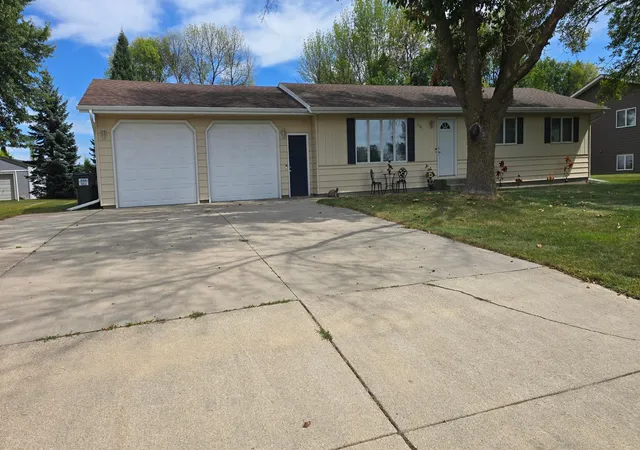 Photo 2 of Single family home for sale at 114 8th Avenue Nw, Lonsdale, MN 55046 | MLS# 7137070 | Listing updated on 2026-09-08