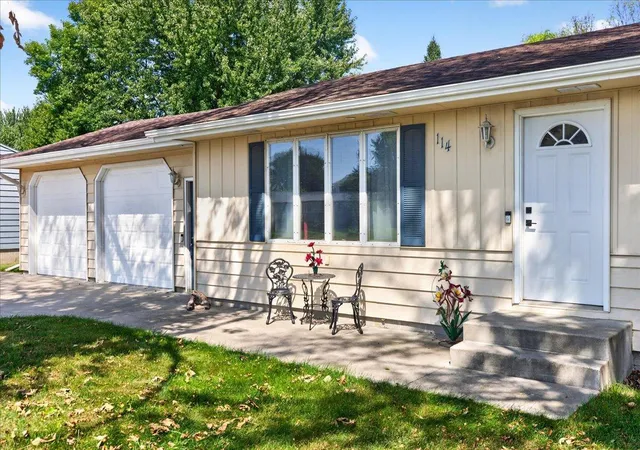 Photo 3 of Sale Pending at 114 8th Avenue Nw, Lonsdale, MN 55046 | MLS# 7137070 | Listing updated on 2026-10-05