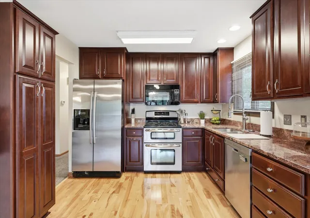 Photo 4 of Single family home for sale at 7160 Imperial Ave S, Cottage Grove, MN 55016 | MLS# 7137076 | Listing updated on 2026-09-22
