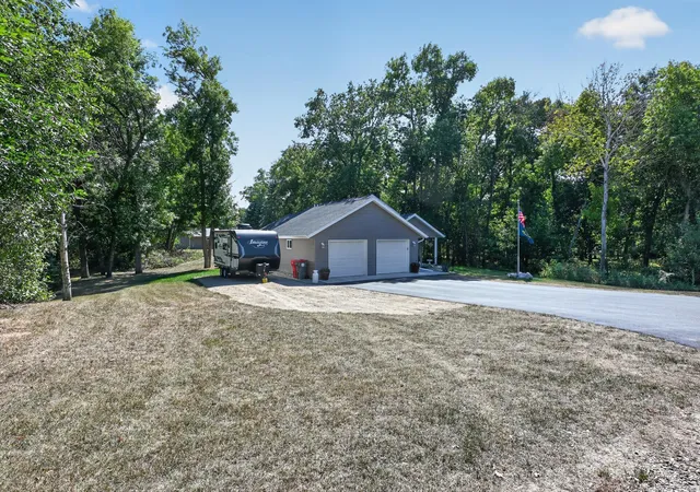 Photo 4 of Sale Pending at 2006 Woodland Park Dr NE, Alexandria, MN 56308 | MLS# 7137079 | Listing updated on 2026-10-06