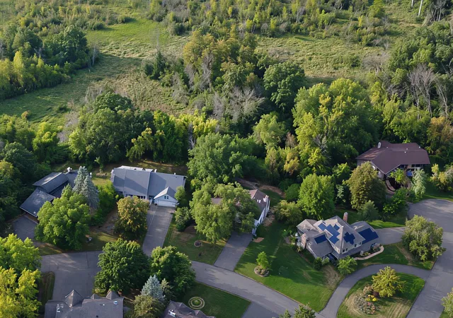 Photo 1 of Single family home for sale at 20 Deer Hills Dr, Saint Paul, MN 55127 | MLS# 7137085 | Listing updated on 2026-09-26