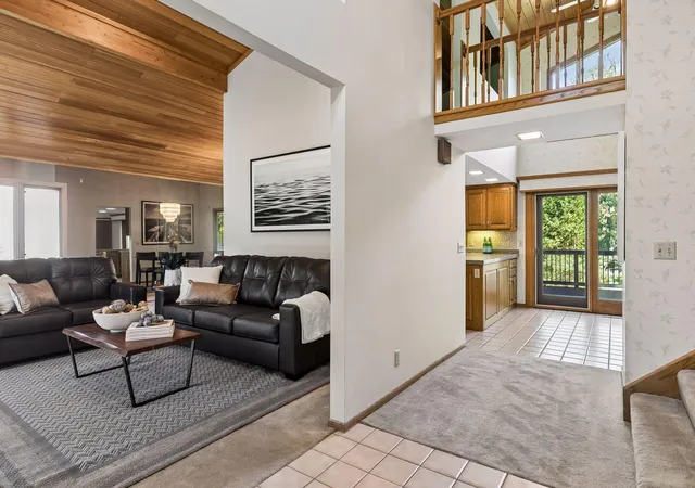 Photo 3 of Single family home for sale at 20 Deer Hills Dr, Saint Paul, MN 55127 | MLS# 7137085 | Listing updated on 2026-09-26
