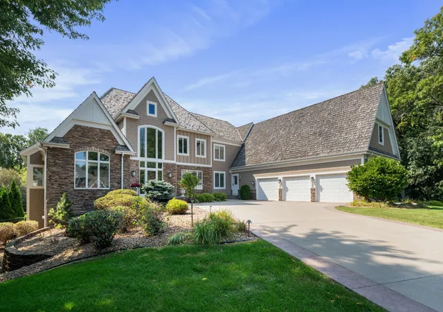 Photo 2 of Mansion for sale at 12100 Grandview Ter, Saint Paul, MN 55124 | MLS# 7137118 | Listing updated on 2026-09-08