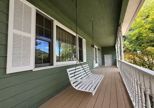 Photo 2 of Single family home for sale at 225 Oak Leaf Dr, Winona, MN 55987 | MLS# 7137124 | Listing updated on 2026-09-08