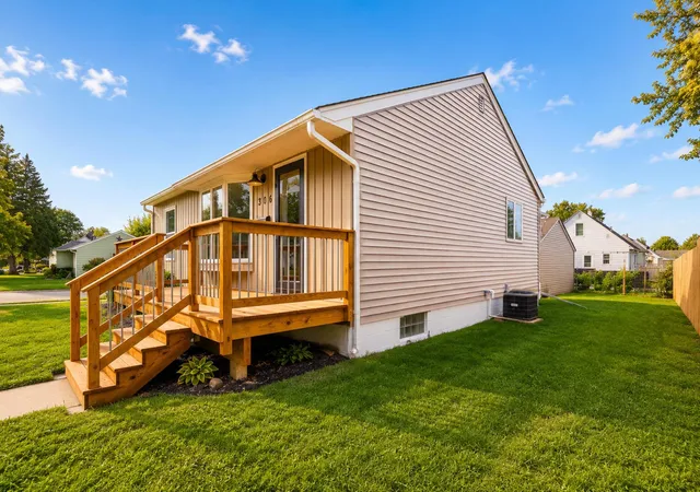 Photo 3 of Single family home for sale at 306 16th Street Se, Austin, MN 55912 | MLS# 7137137 | Listing updated on 2026-09-05