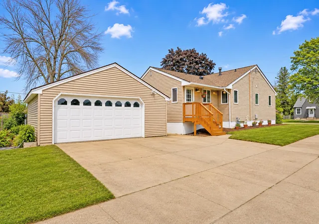 Photo 4 of Single family home for sale at 306 16th Street SE, Austin, MN 55912 | MLS# 7137137 | Listing updated on 2026-09-05