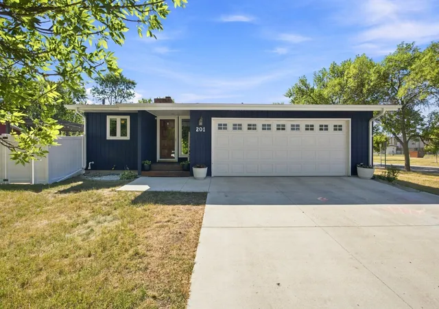 Photo 1 of Single family home for sale at 201 11th Avenue E, West Fargo, ND 58078 | MLS# 7137159 | Listing updated on 2026-09-03