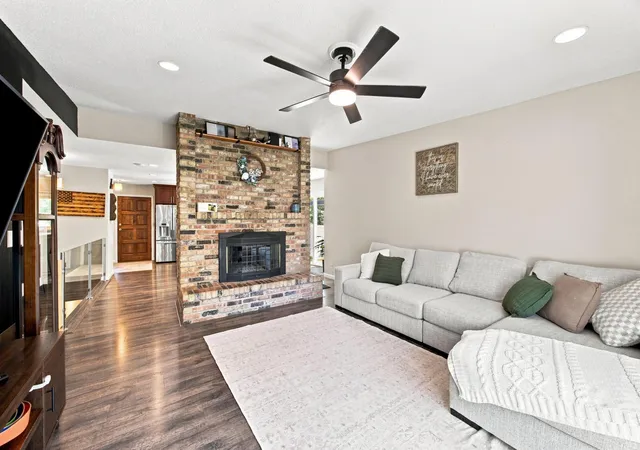 Photo 4 of Single family home for sale at 201 11th Avenue E, West Fargo, ND 58078 | MLS# 7137159 | Listing updated on 2026-09-03