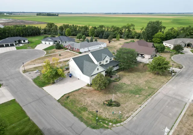 Photo 3 of Single family home for sale at 210 Hackberry Ct, Kindred, ND 58051 | MLS# 7137161 | Listing updated on 2026-10-27