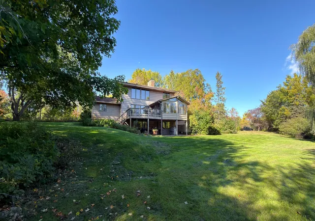 Photo 2 of Single family home for sale at 49 Nord Cir Rd, Saint Paul, MN 55127 | MLS# 7137166 | Listing updated on 2026-10-11