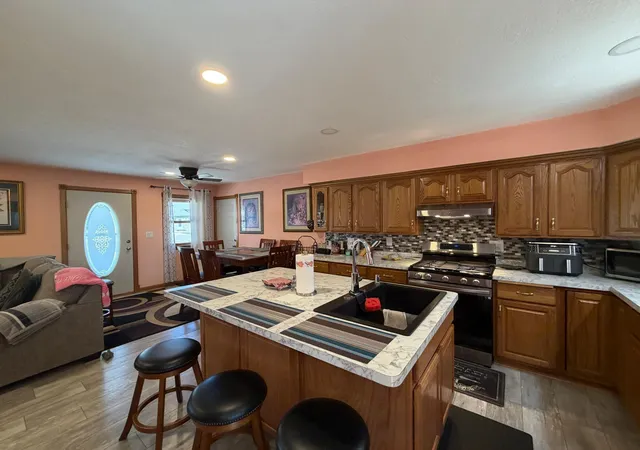 Photo 3 of Single family home for sale at 231 Elizabeth St E, Edgerton, MN 56128 | MLS# 7137168 | Listing updated on 2026-09-02