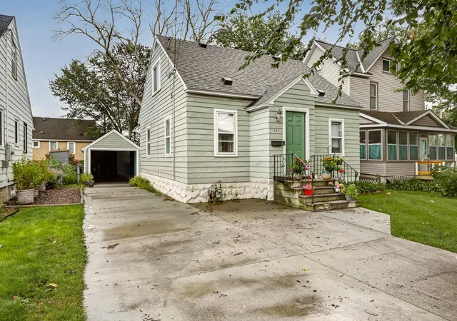 Photo 1 of Single family home for sale at 206 11th Avenue Ne, Rochester, MN 55906 | MLS# 7137221 | Listing updated on 2026-09-05