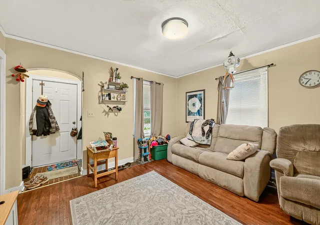 Photo 3 of Single family home for sale at 206 11th Avenue Ne, Rochester, MN 55906 | MLS# 7137221 | Listing updated on 2026-09-05