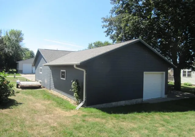 Photo 3 of Single family home for sale at 303 E 4th Avenue, Beaver Creek, MN 56116 | MLS# 7137238 | Listing updated on 2026-09-02
