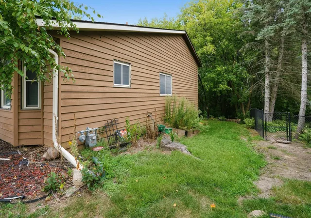 Photo 3 of Single family home for sale at 3554 Widgeon Way, Saint Paul, MN 55123 | MLS# 7137248 | Listing updated on 2026-09-22